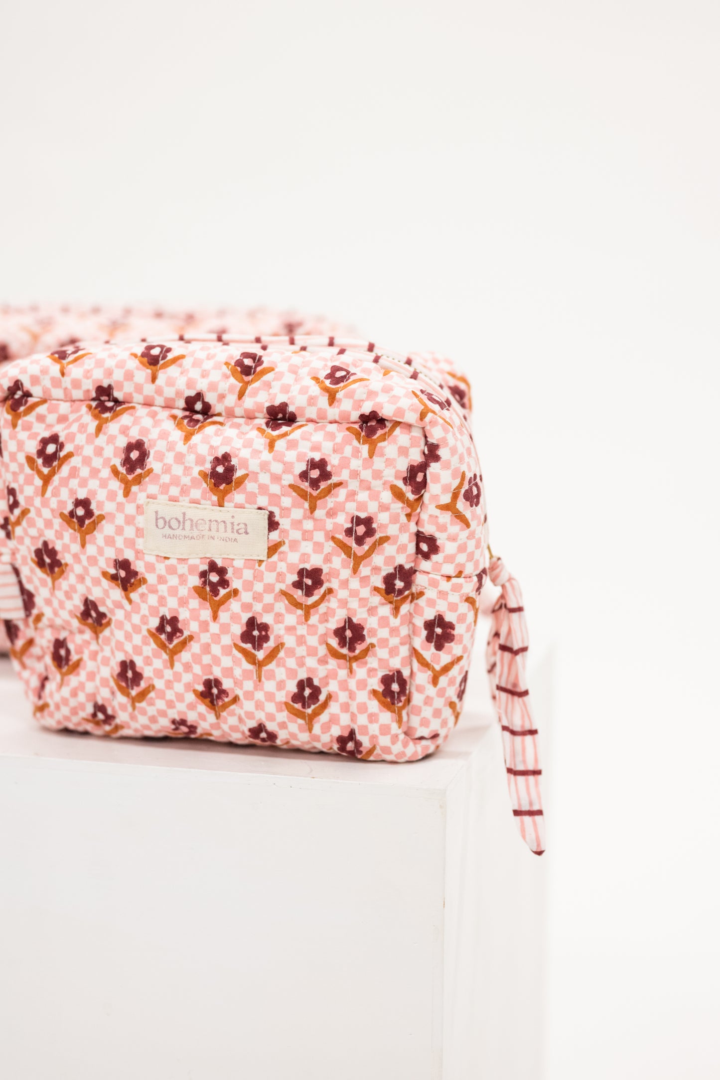 Pink Daisy Check Quilted Makeup Bag