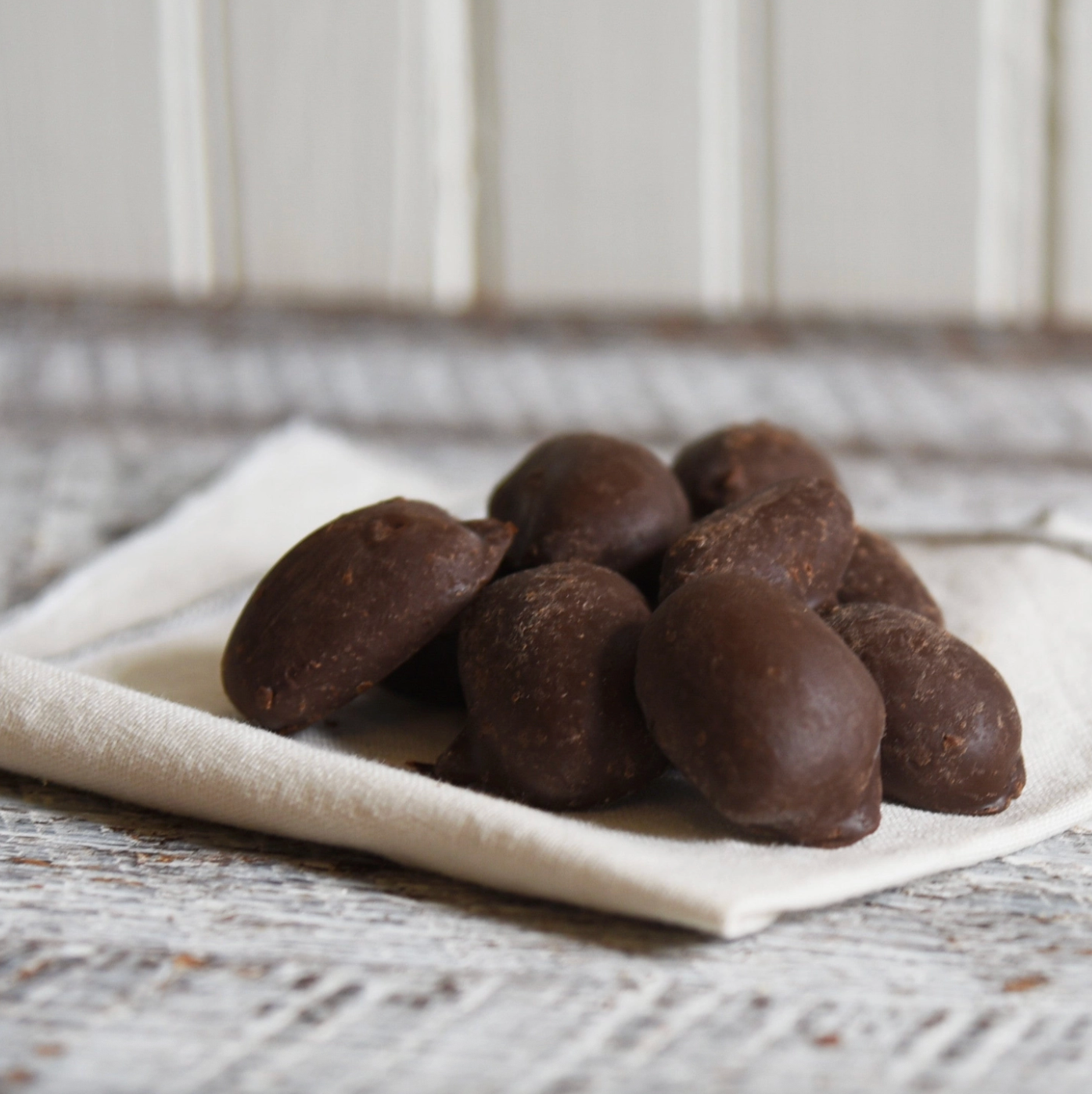 Dark Chocolate Pecans