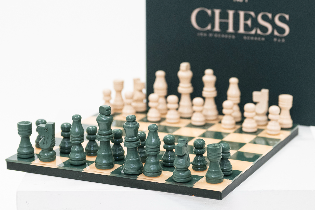 Green And Ivory Chess: Acrylic Chess Set