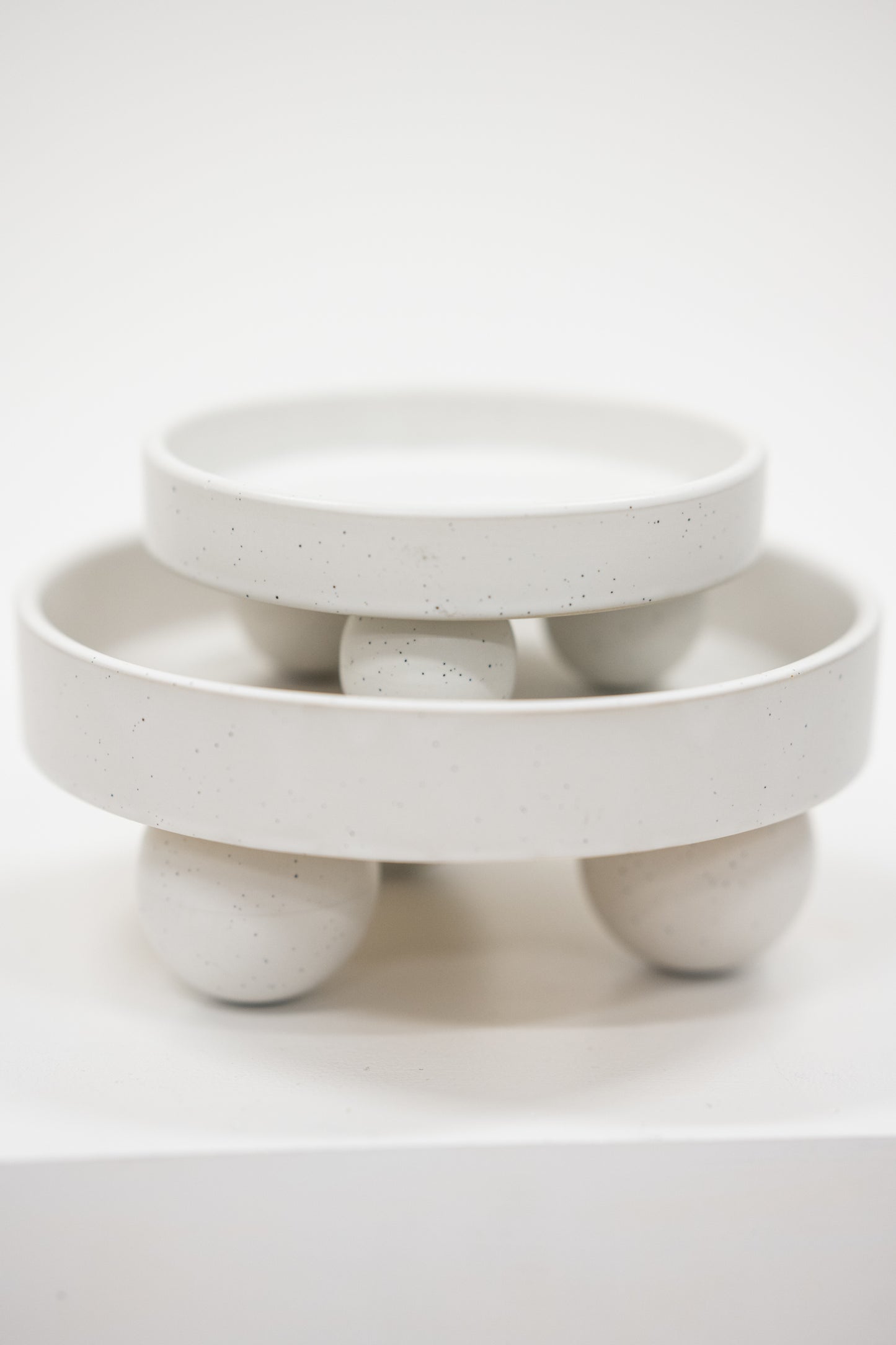 White Ceramic Pedestal with Round Feet