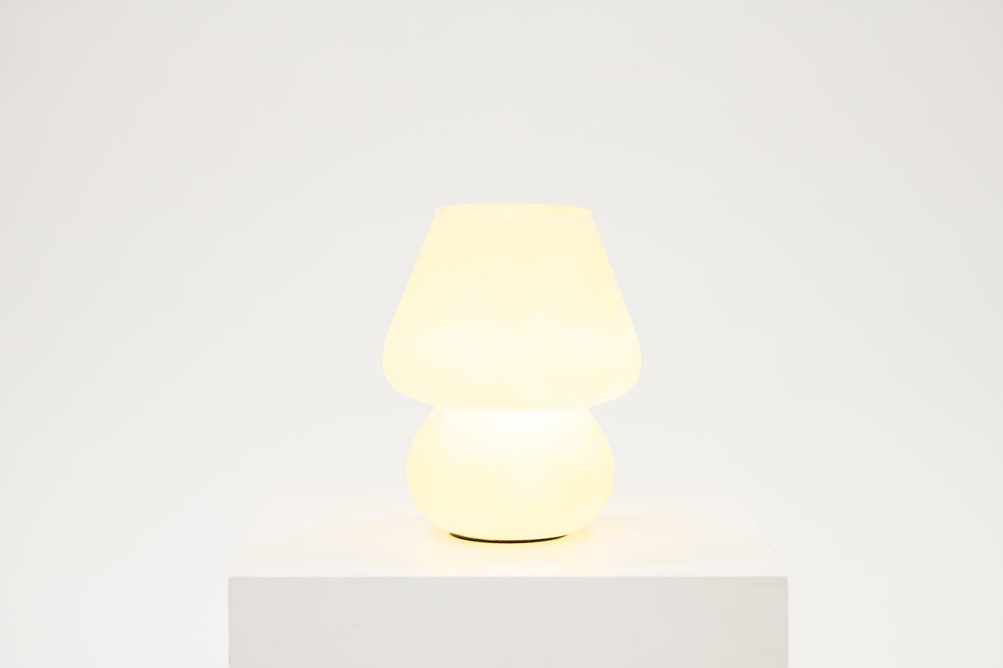 Soft Yellow LED Mushroom Lamp