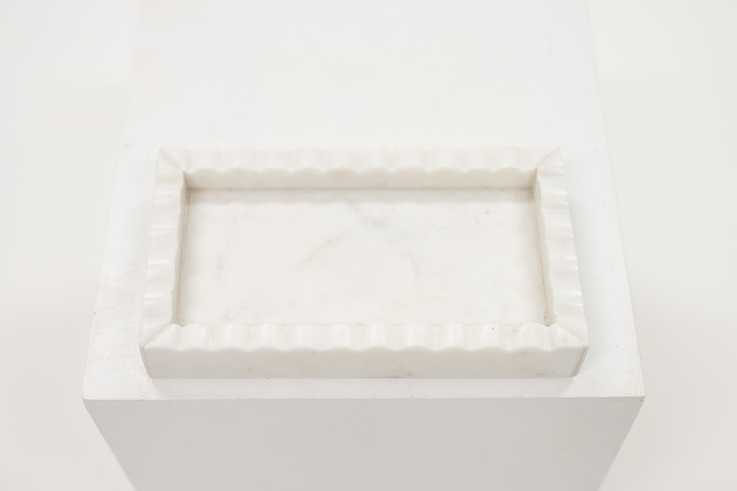 Scalloped Marble Tray - White Marble