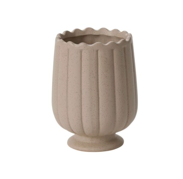 Scalloped Shorty Vase