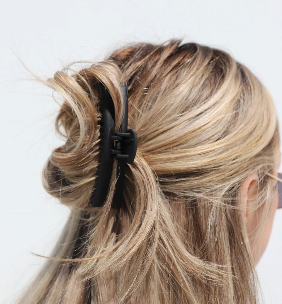 Hold Everything Hair Claw: Two Sizes