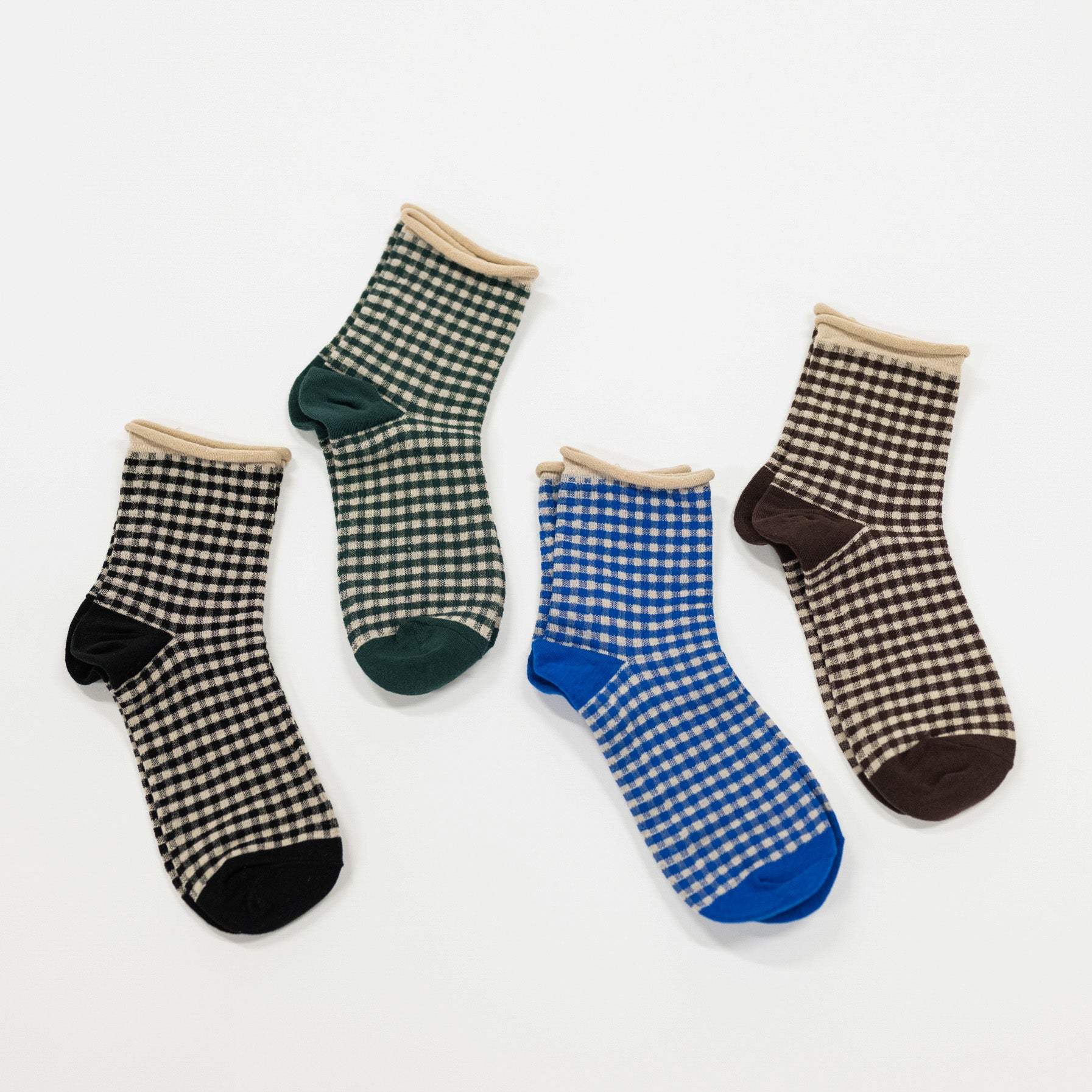 Classic mini check cottage socks in a vintage design, perfect for casual and business casual wear. Comfortable cotton blend, machine washable.