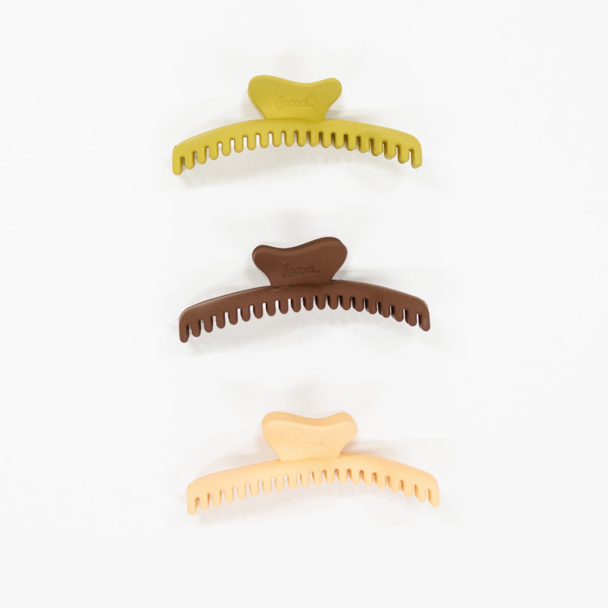 midi wavy hold everything claw in three colors