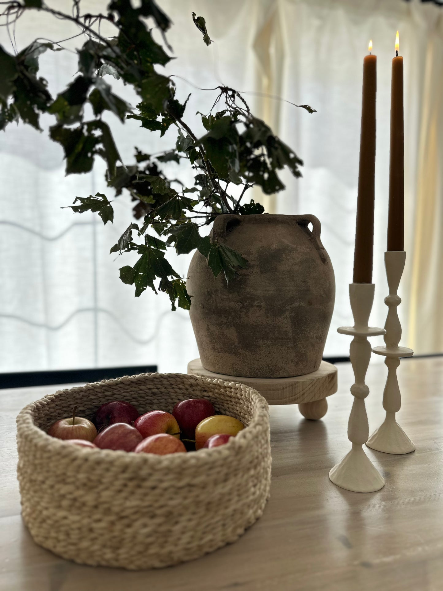 Round Jute Tabletop Basket